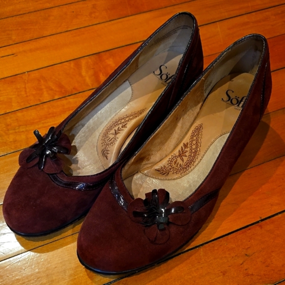Stunning Sofft Burgundy Pumps, Seude Leather, beautiful condition